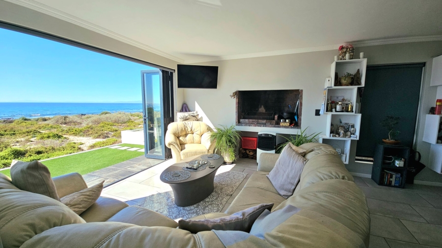 5 Bedroom Property for Sale in Sandy Point Beach Estate Western Cape